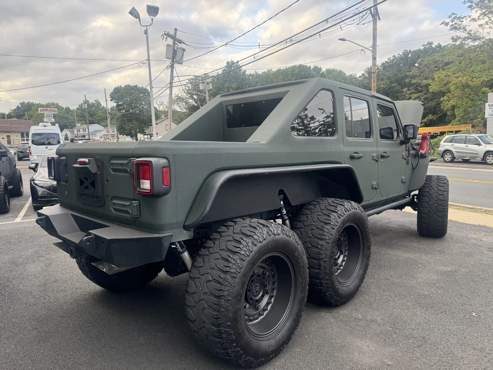 2019 Jeep JL Wrangler - Image 11 of 31
