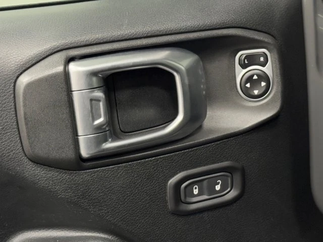 2019 Jeep JL Wrangler - Image 20 of 31