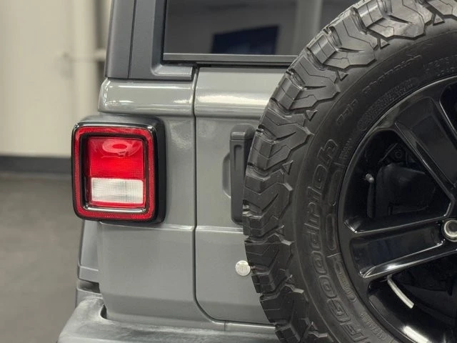 2019 Jeep JL Wrangler - Image 13 of 31