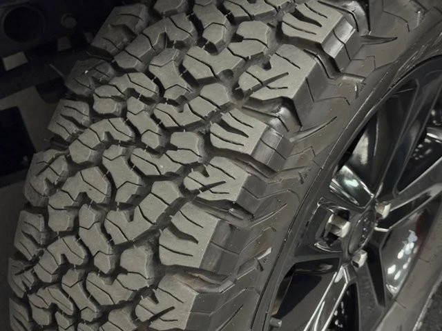 2019 Jeep JL Wrangler - Image 18 of 31