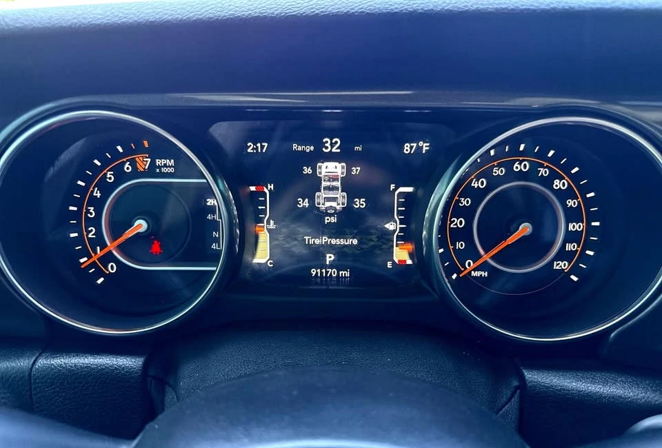 2019 Jeep JL Wrangler - Image 15 of 18