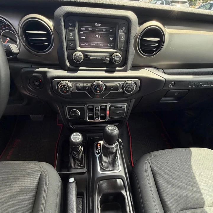 2019 Jeep JK Wrangler - Image 6 of 10