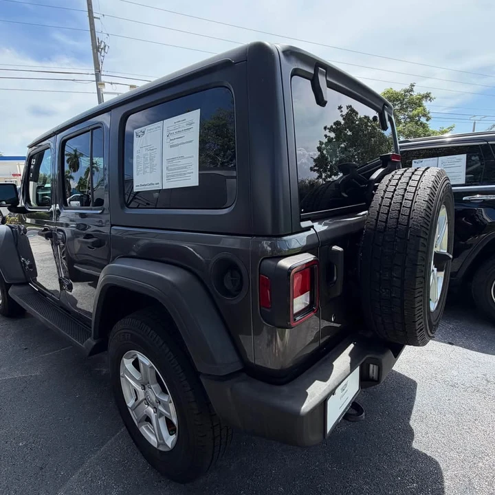 2019 Jeep JK Wrangler - Image 9 of 10