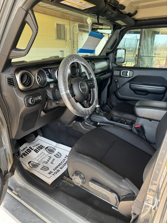 2019 Jeep JL Wrangler - Image 4 of 4