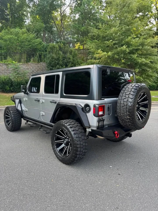 2019 Jeep JL Wrangler - Image 4 of 19