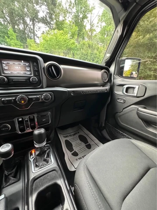 2019 Jeep JL Wrangler - Image 12 of 19