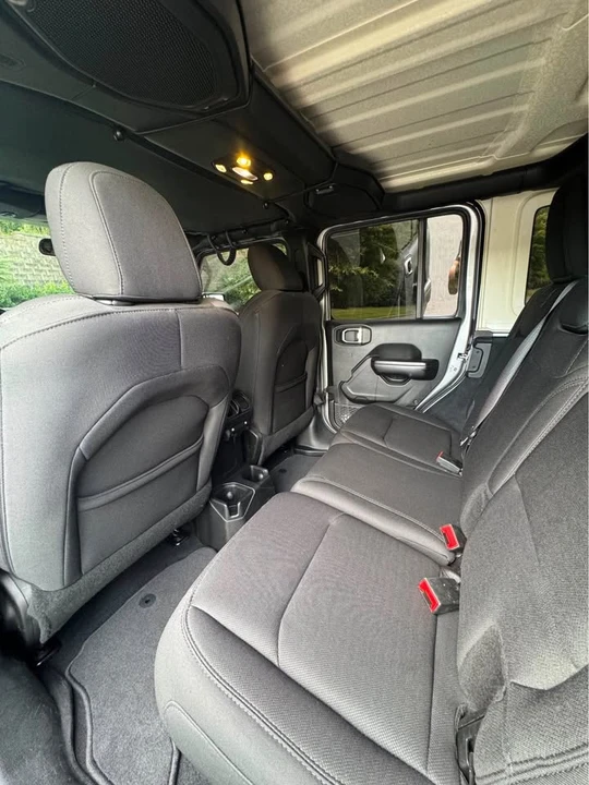 2019 Jeep JL Wrangler - Image 17 of 19