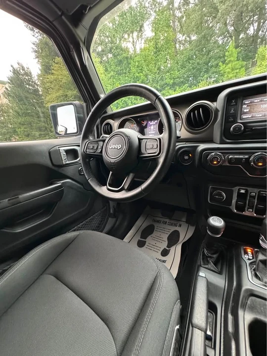2019 Jeep JL Wrangler - Image 14 of 19