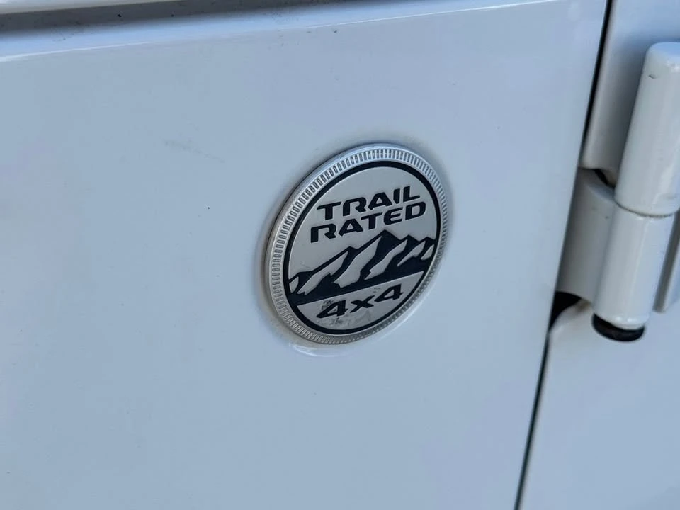 2019 Jeep JL Wrangler - Image 9 of 20