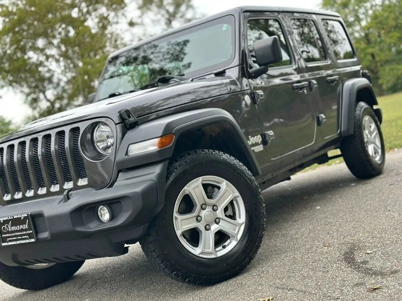 2019 Jeep JL Wrangler - Image 10 of 12