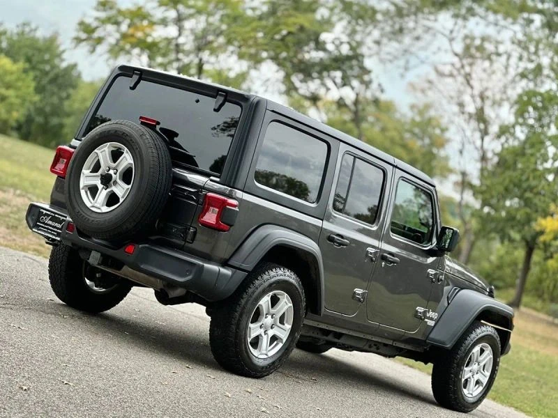2019 Jeep JL Wrangler - Image 6 of 12