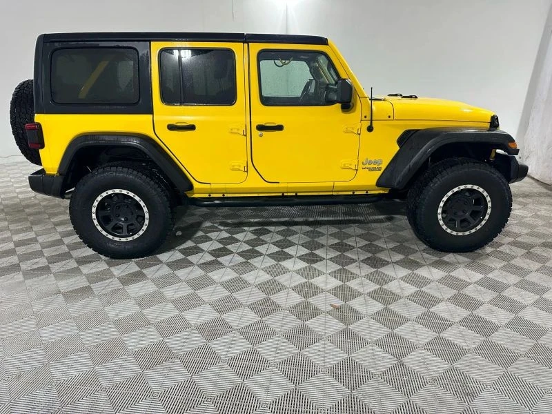 2019 Jeep JL Wrangler - Image 8 of 12