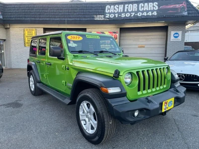 2019 Jeep JL Wrangler - Image 3 of 12