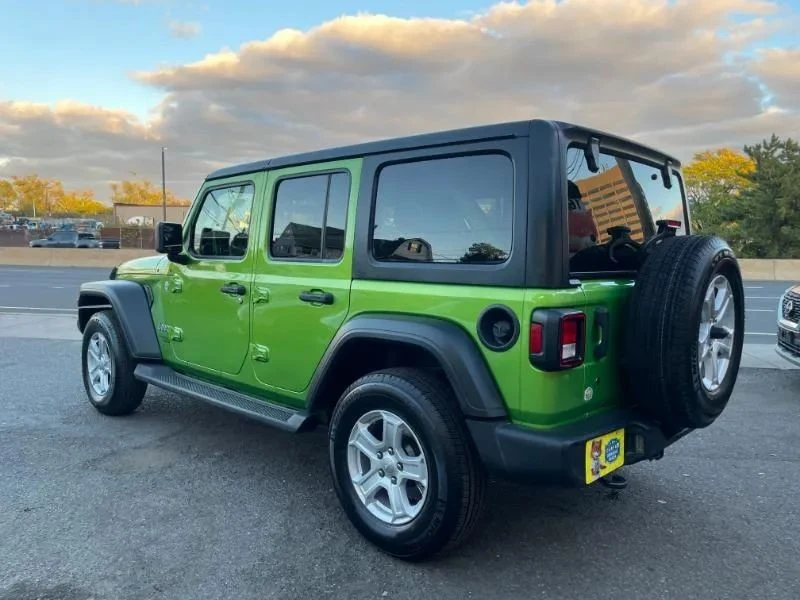 2019 Jeep JL Wrangler - Image 6 of 12