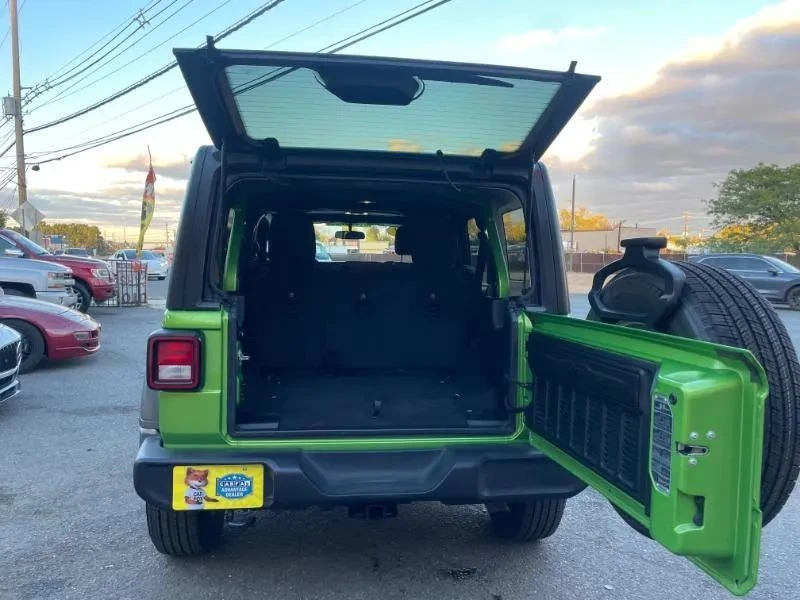 2019 Jeep JL Wrangler - Image 11 of 12
