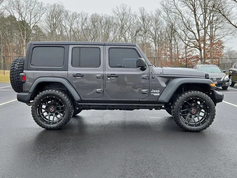 2019 Jeep JL Wrangler - Image 7 of 12
