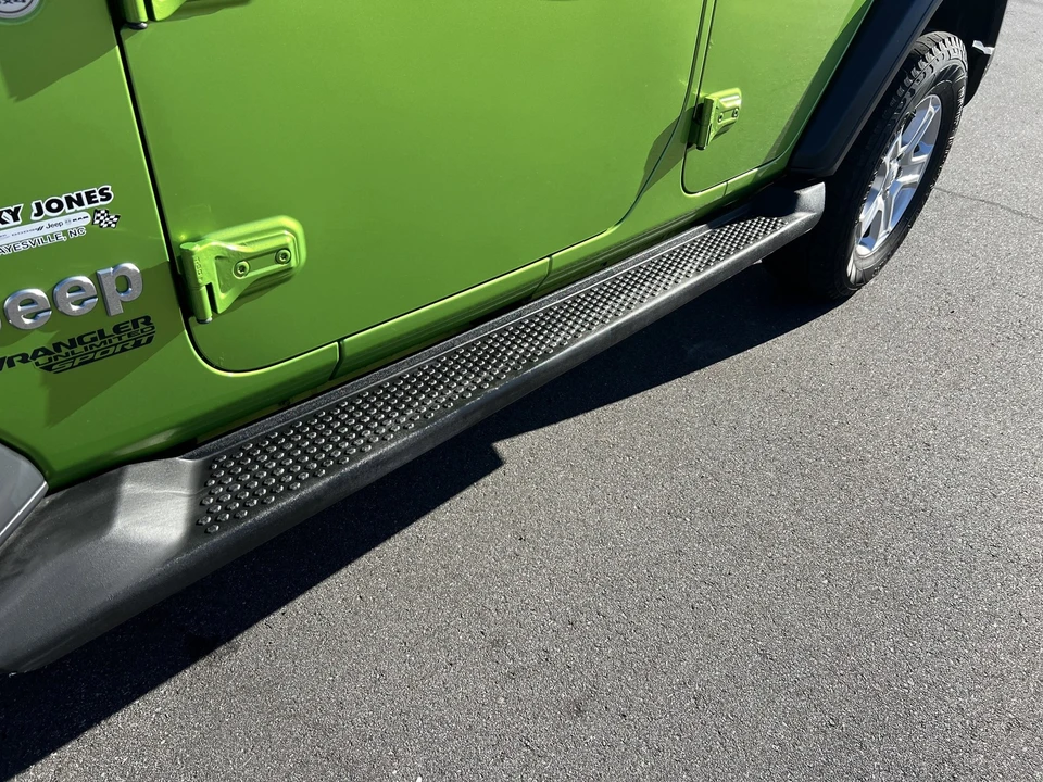 2019 Jeep JL Wrangler - Image 14 of 21