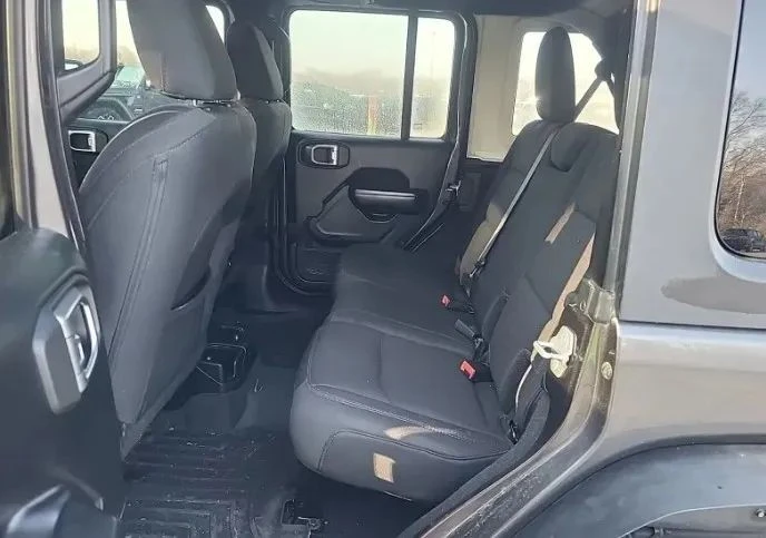 2019 Jeep JL Wrangler - Image 8 of 9