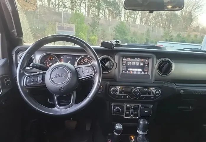 2019 Jeep JL Wrangler - Image 7 of 9
