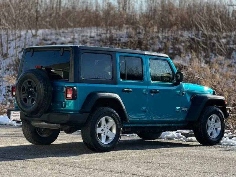 2019 Jeep JL Wrangler - Image 8 of 12