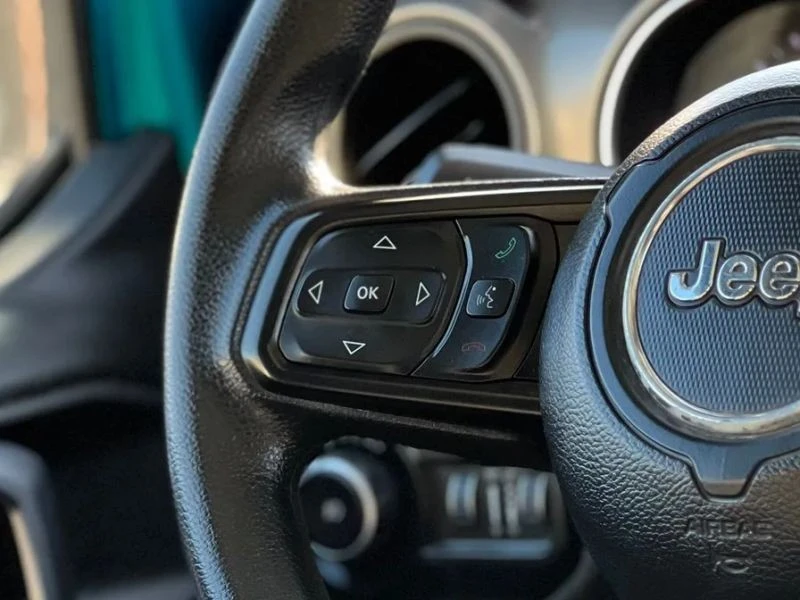 2019 Jeep JL Wrangler - Image 11 of 12