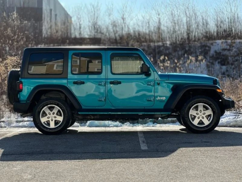 2019 Jeep JL Wrangler - Image 9 of 12