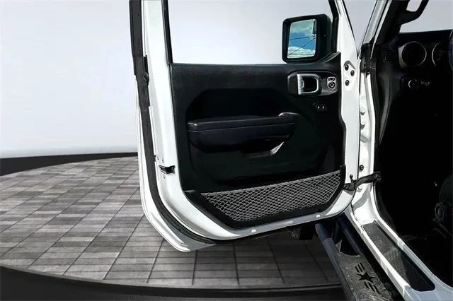 2019 Jeep JL Wrangler - Image 9 of 12