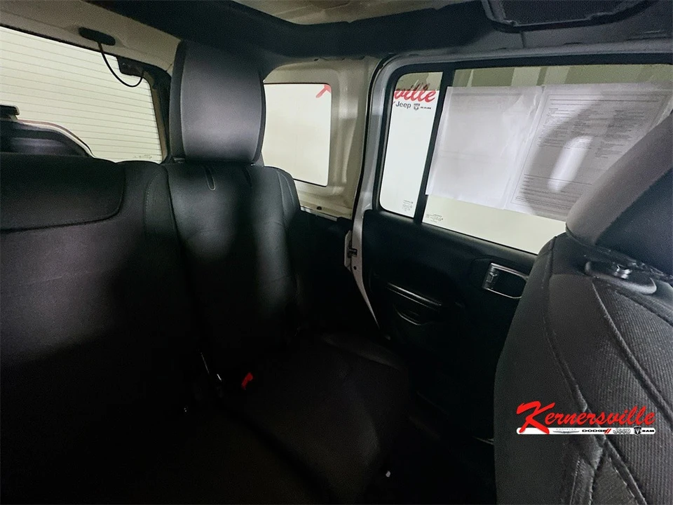 2019 Jeep JL Wrangler - Image 14 of 21
