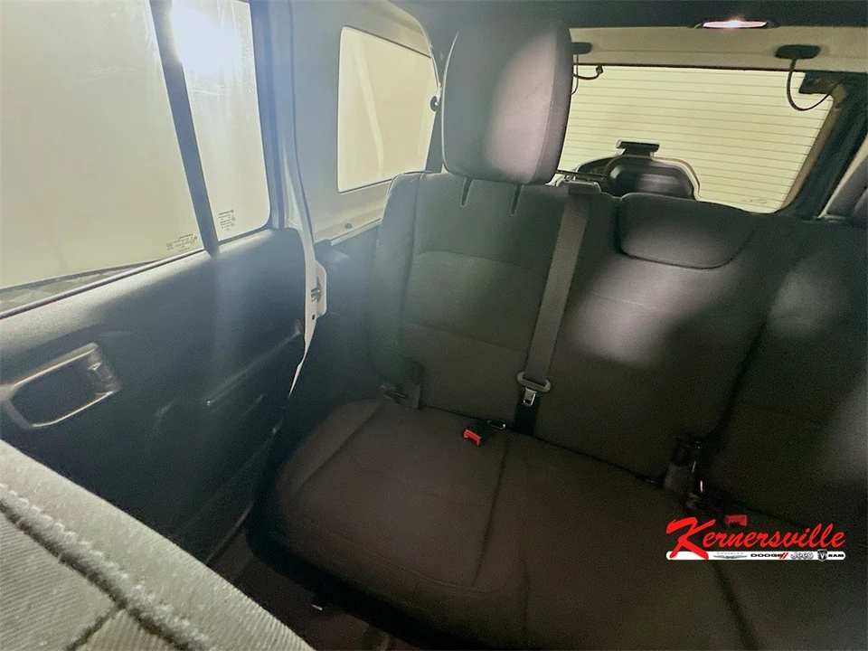 2019 Jeep JL Wrangler - Image 12 of 21
