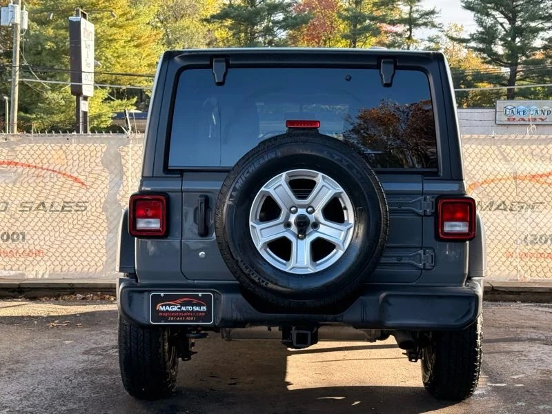 2019 Jeep JL Wrangler - Image 10 of 12