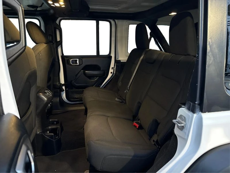 2019 Jeep JL Wrangler - Image 10 of 12