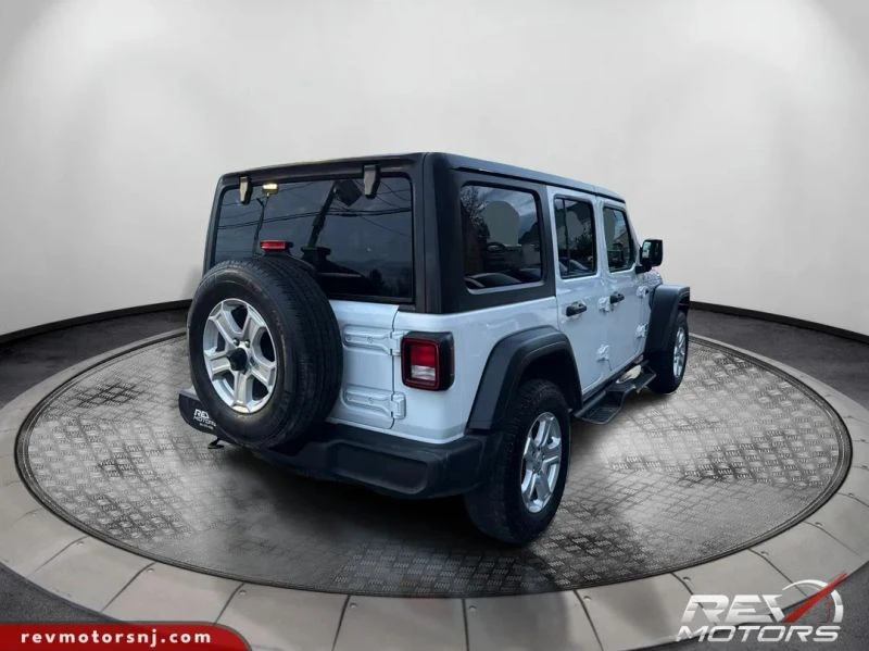 2019 Jeep JL Wrangler - Image 5 of 12