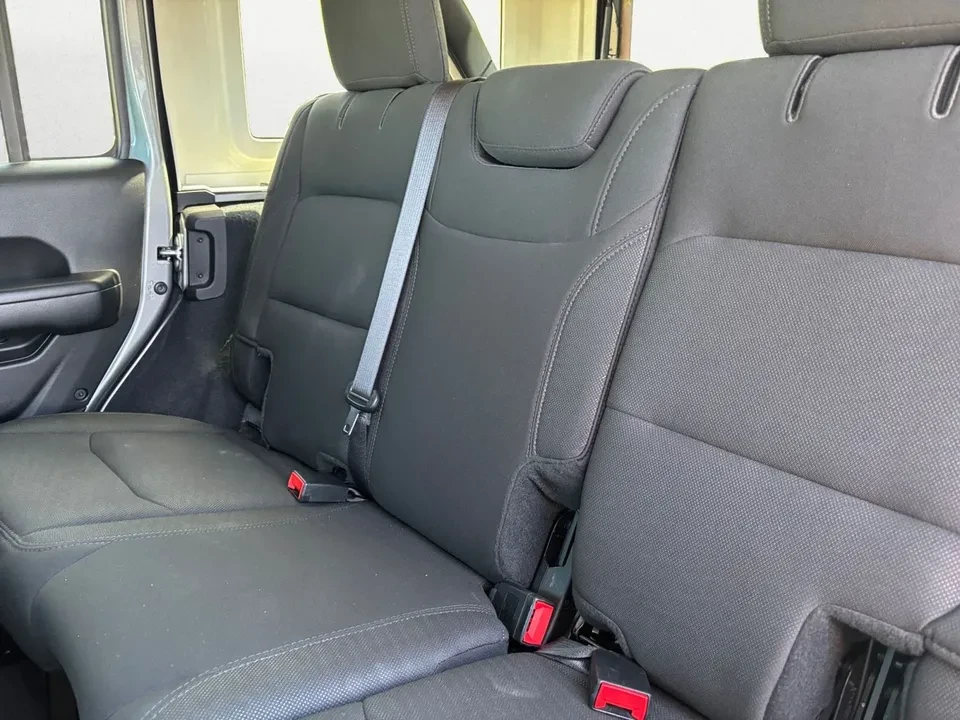 2019 Jeep JL Wrangler - Image 11 of 12