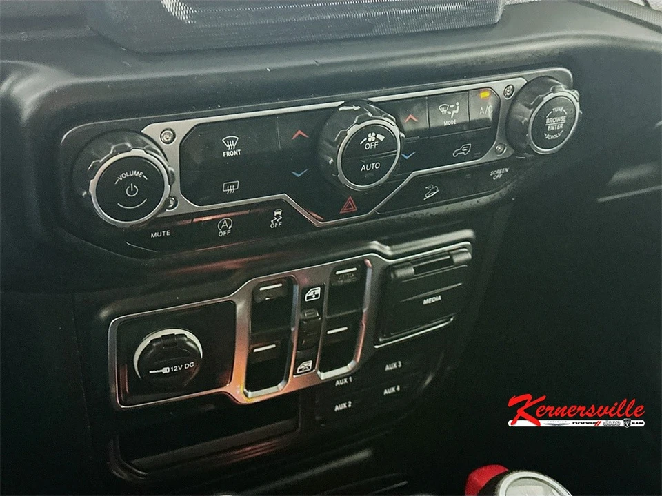 2019 Jeep JL Wrangler - Image 18 of 21