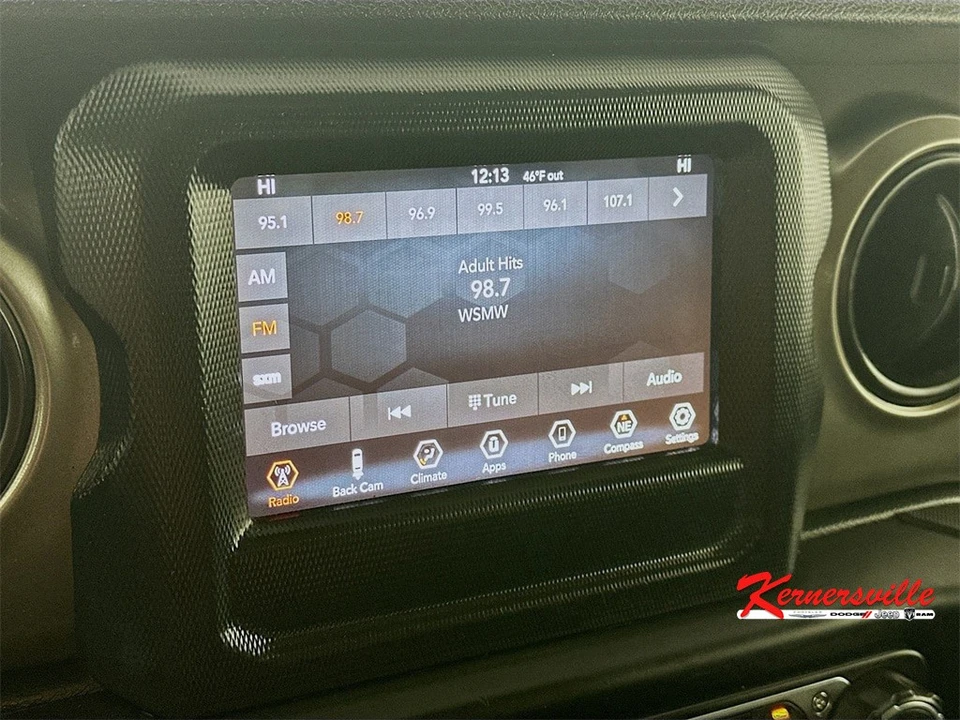 2019 Jeep JL Wrangler - Image 17 of 21