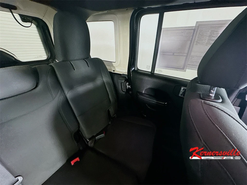 2019 Jeep JL Wrangler - Image 14 of 21