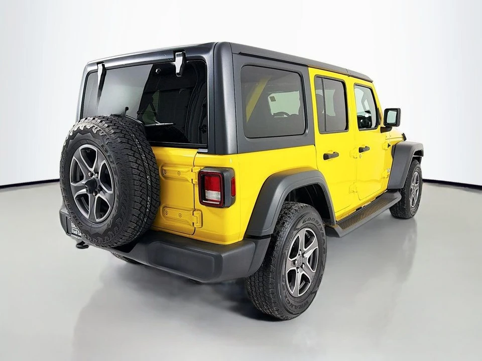 2019 Jeep JL Wrangler - Image 7 of 12