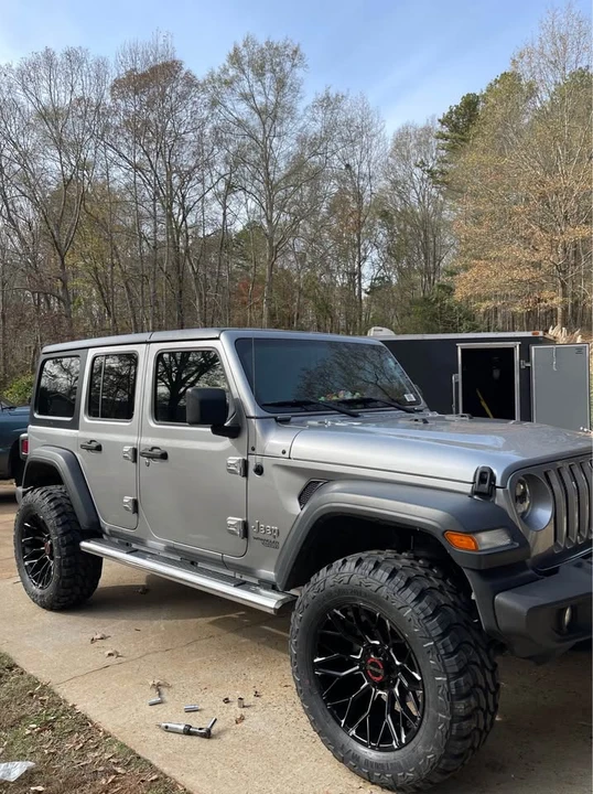 2019 Jeep JL Wrangler - Image 3 of 6