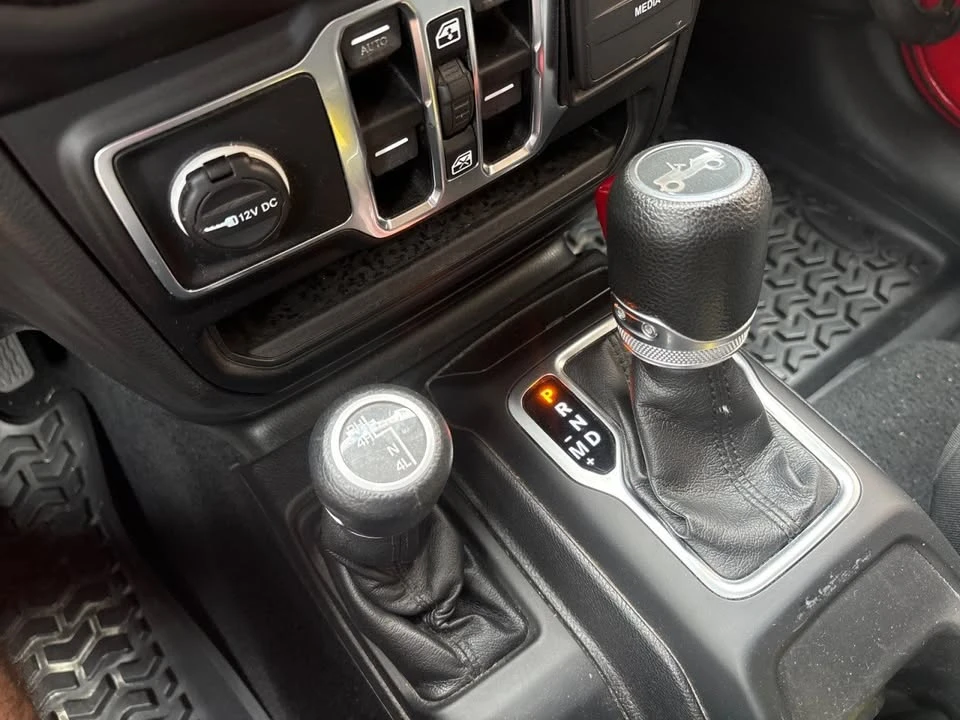 2019 Jeep JL Wrangler - Image 18 of 20