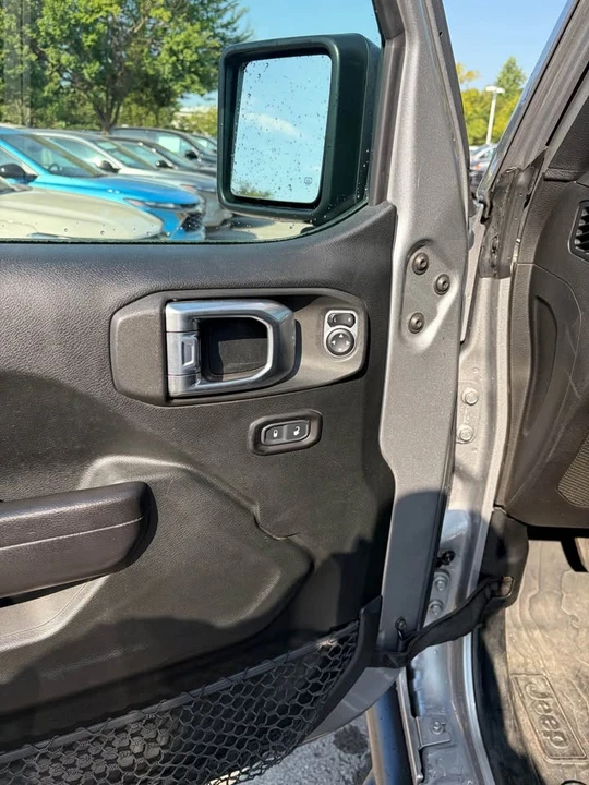 2019 Jeep JL Wrangler - Image 11 of 16