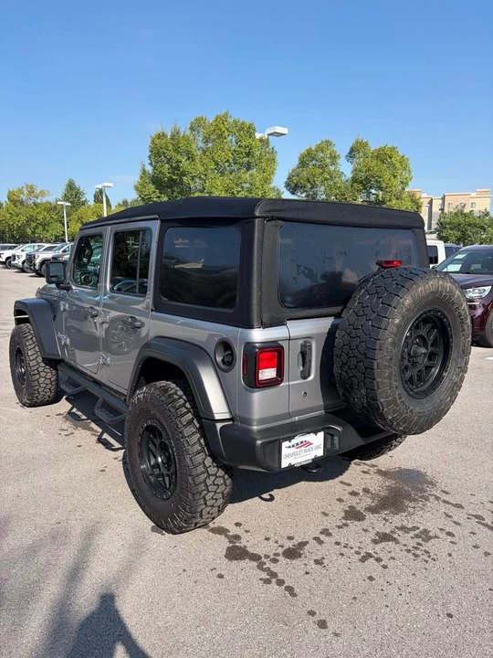 2019 Jeep JL Wrangler - Image 8 of 16