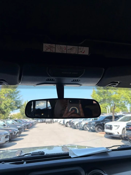 2019 Jeep JL Wrangler - Image 16 of 16