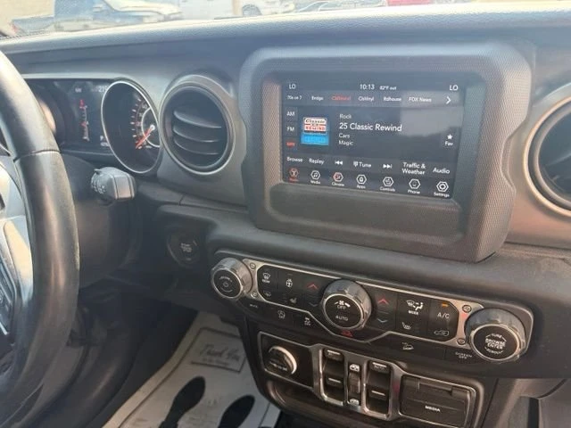 2019 Jeep JL Wrangler - Image 14 of 20