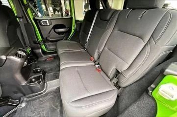 2019 Jeep JL Wrangler - Image 10 of 20