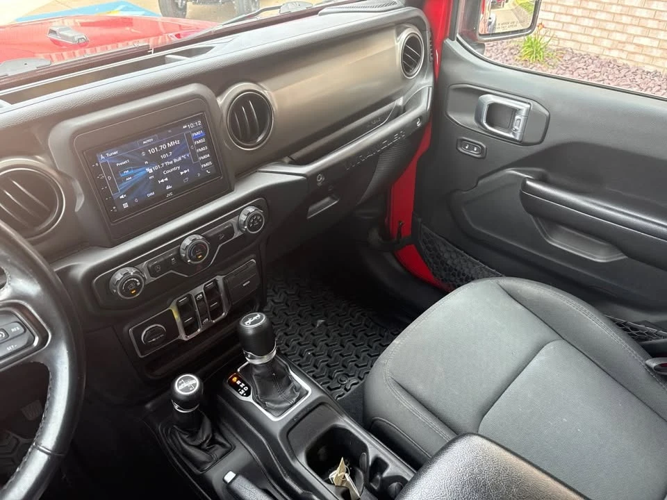 2019 Jeep JL Wrangler - Image 13 of 20