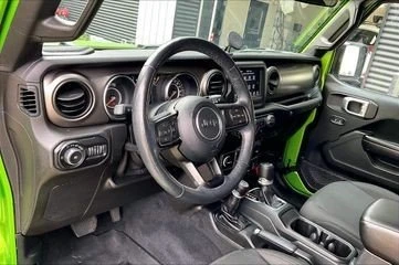 2019 Jeep JL Wrangler - Image 15 of 20