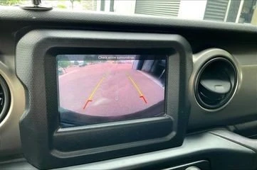 2019 Jeep JL Wrangler - Image 17 of 20