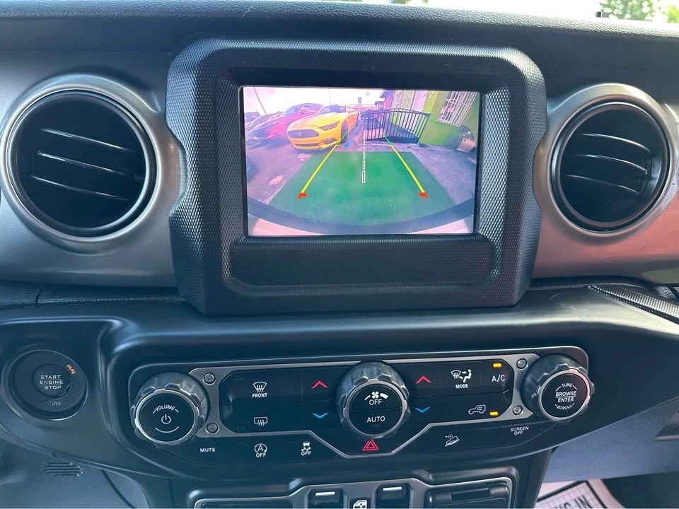 2019 Jeep JL Wrangler - Image 12 of 20