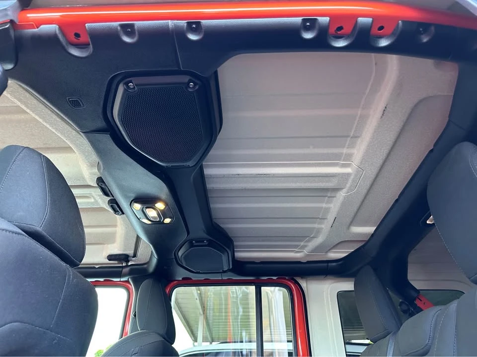 2019 Jeep JL Wrangler - Image 15 of 20