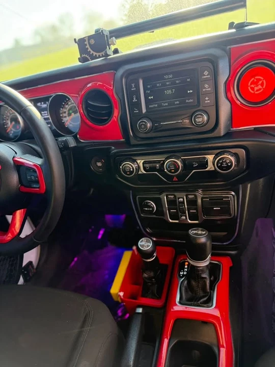 2019 Jeep JL Wrangler - Image 18 of 19